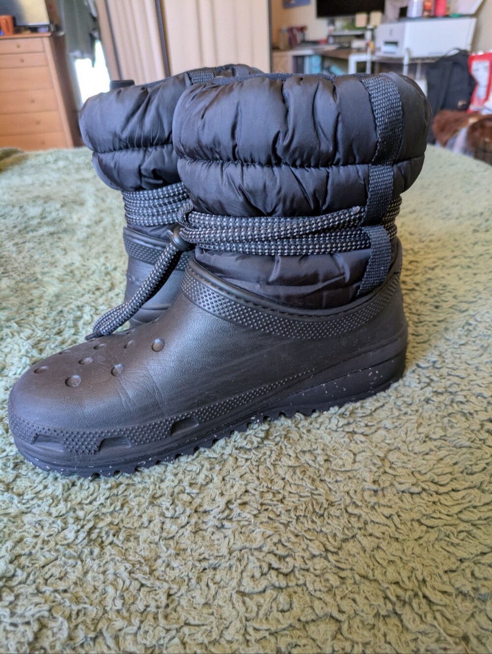 Crocs Neopuff Black Size 7 - Picture 9 of 11